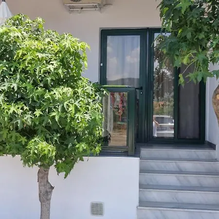 Sophia Seaview & Restaurant