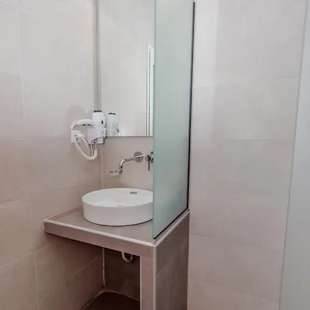 Sophia Seaview & Restaurant Appartement Vrasná