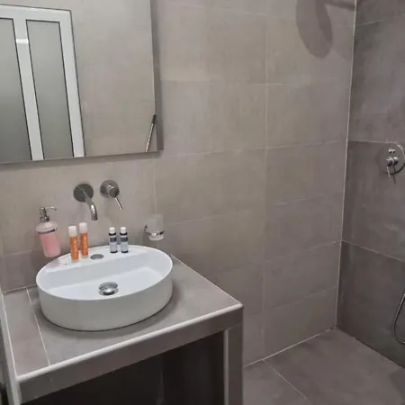 Apartamento Sophia Seaview & Restaurant Vrasná