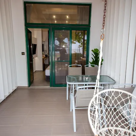 Sophia Seaview & Restaurant Apartment Nea Vrasna