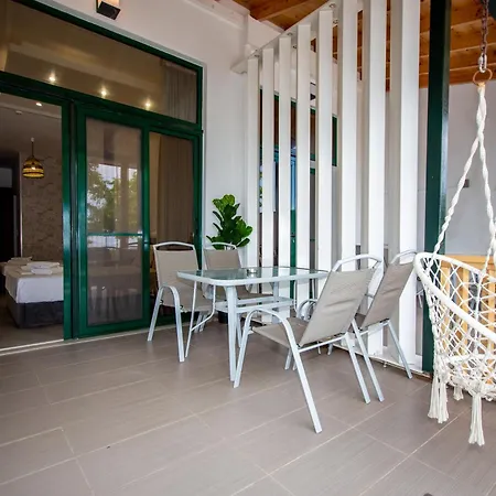 Sophia Seaview & Restaurant Apartment *