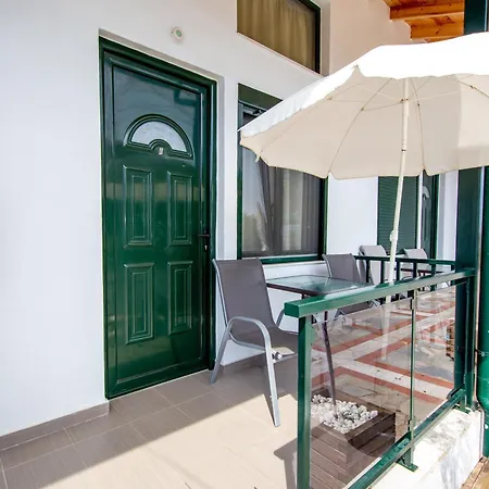 Apartment Sophia Seaview & Restaurant Nea Vrasna