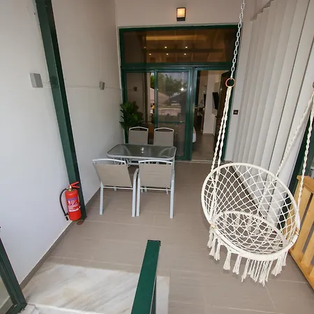Sophia Seaview & Restaurant Apartment *