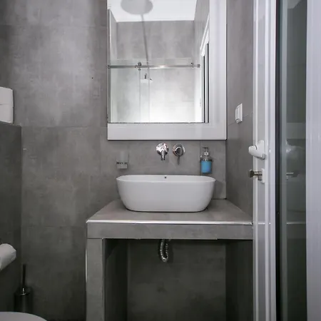 Sophia Seaview & Restaurant *