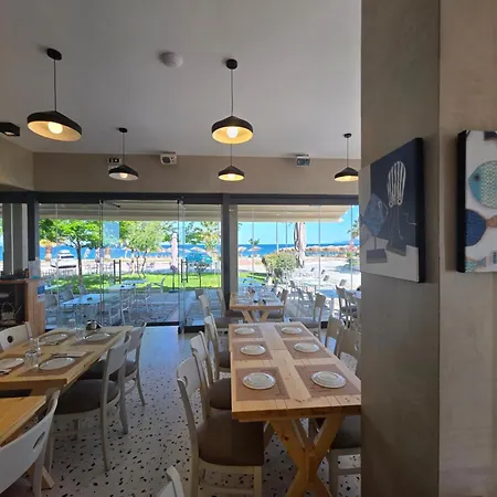 Sophia Seaview & Restaurant * Vrasná